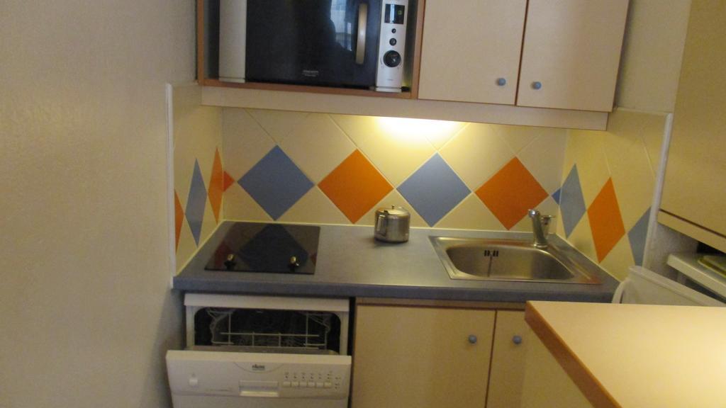 Promenade Des Bains Apartment Saint-Raphaël 客房 照片